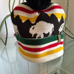Pendleton Buffalo Knit Beanie – Black Pom